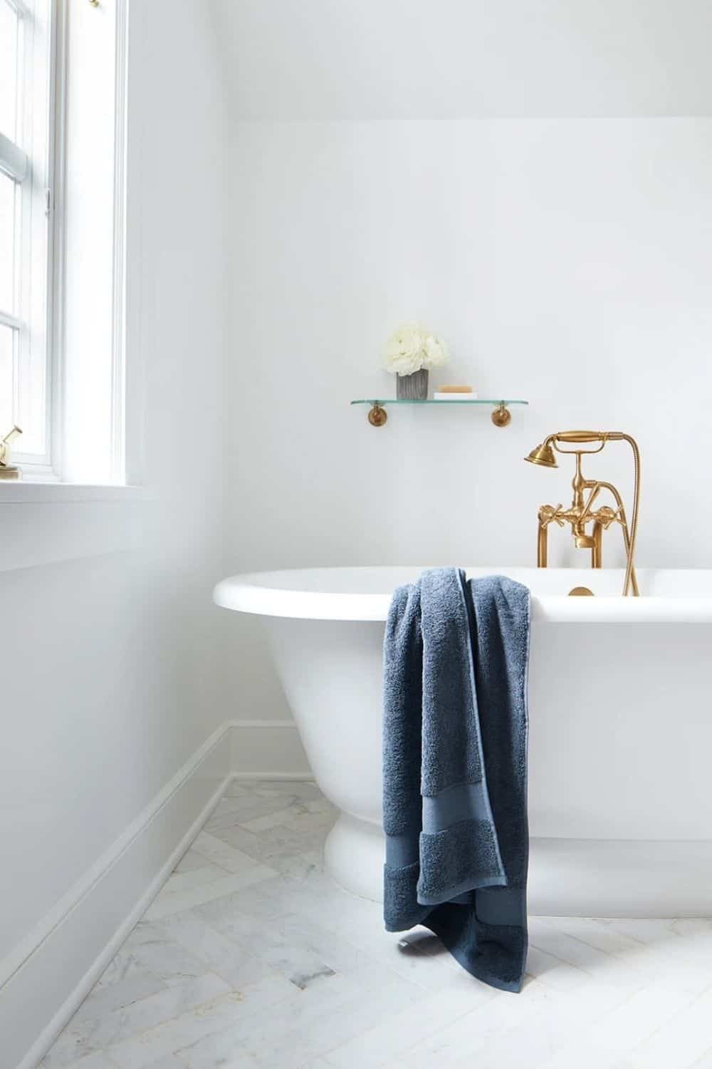 我们将淋浴性能提升到一个新的水平，使用最可持续的浴室品牌的有机毛巾和亚麻。图片来自Boll & Branch #有机毛巾#有机棉毛巾#有机棉浴巾#最佳有机毛巾#可持续丛林